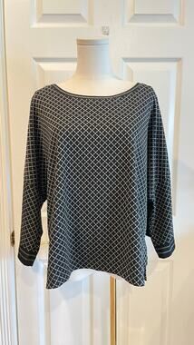 Max Studio Oversized Knit Geometric Lattice Diamond Tuni Top Black Cream M